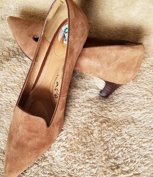 Sofft Shoes - (ON SALE) Sofft Women's Brown Classic pump (8.5M)